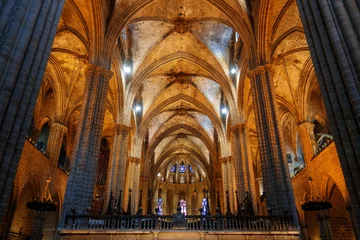 Fotobehang Monument Interieur van een kathedraal in gotische stijl