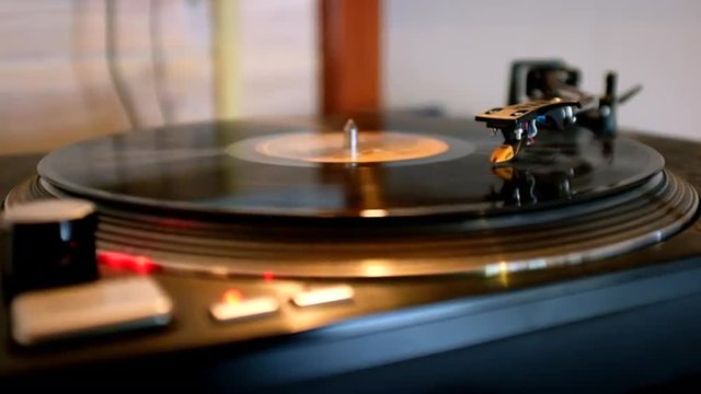 Vinyl Turntable Record Player. 