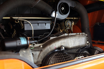 Obraz premium Motor vom Oldtimer Bully