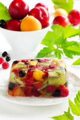 Fruit jelly with champagne.