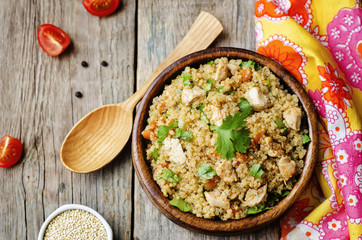 quinoa pilaf with chicken and vegetables