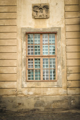 Obraz premium Old vintage window with bar