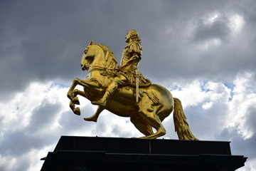 Obraz premium Goldener Reiter