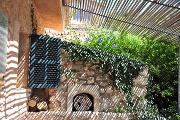 Bodega im Schatten