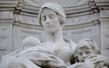 Detailed statue of a woman from London 