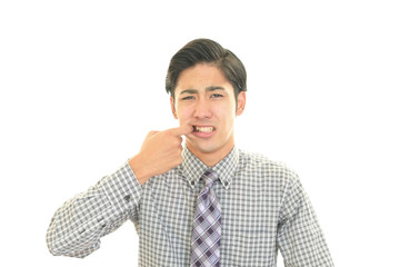 歯痛を訴える男性