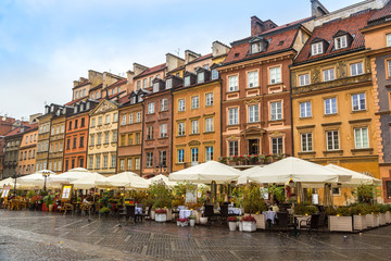 Fototapeta na wymiar Old town square in Warsaw