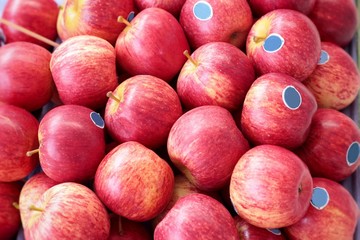 apples red