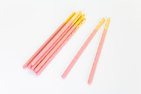 Japanese snack food biscuit stick strawburry coated 