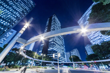 新宿高層ビルの夜景 © taka