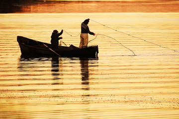 aile balıkçılığı ve günbatımı