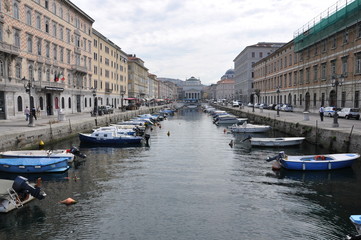 Obraz na płótnie Canvas Ponte Rosso a Trieste