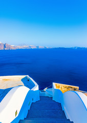 Fototapeta na wymiar in Oia the most beautiful village of Santorini island in Greece