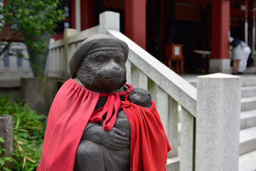 日枝神社の神猿像