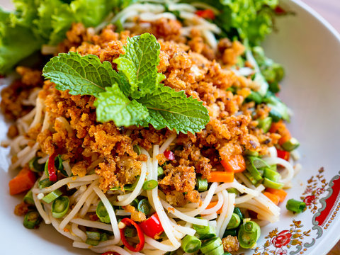 Thai Spicy Rice Vermicelli Salad