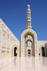 Fototapeta na wymiar Sultan Qaboos Grand Mosque