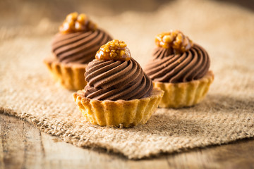 chocolate and caramel small tart homemade