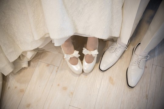 新郎新婦の足元