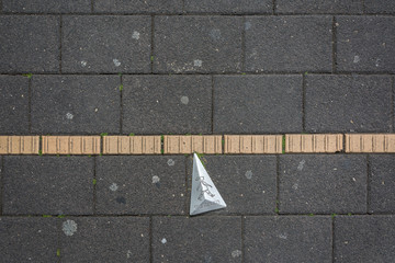 Fototapeta premium Tracking on the sidewalk.