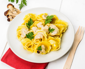 Tortelloni con funghi