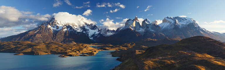National Park Torres del Paine, Patagonia, Chile - obrazy, fototapety, plakaty