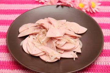 Wustsalat mit Zwiebeln