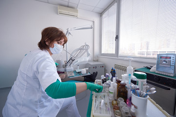 woman patient at the dentist