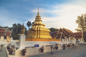Fototapeta premium Beautiful temple in Chiangmai (Wat Chomthong)