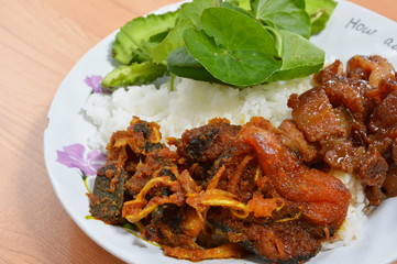 stir fried cat fish with chilli paste and sweet pork