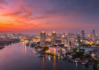 Fototapeta premium Chao phraya river sunset