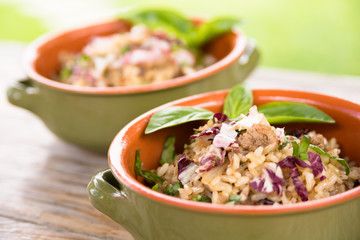 Risotto integrale con manzo, radicchio e basilico 