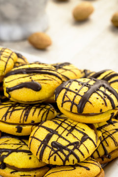 baci di dama con cioccolato