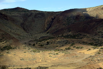 Tenerife. Sendero en un cráter de la Cañada Real. 