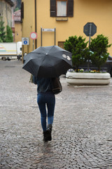 donna con ombrello