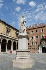Dante Denkmal, Piazza dei Signori in Verona