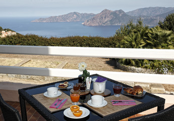 breakfast on the sea
