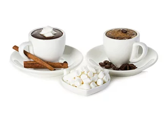 Photo sur Plexiglas Chocolat deux tasses de chocolat chaud avec de la guimauve isolée