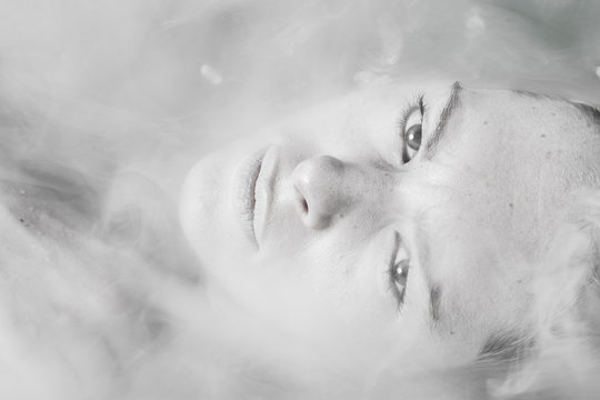 nebel schwarz weiss