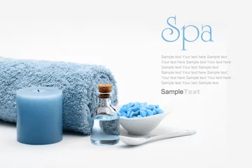 Fotobehang Blauw spa-concept dat op wit wordt geïsoleerd © Zerophoto