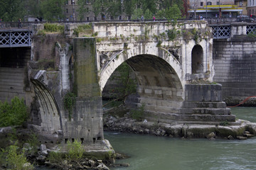 Obraz premium The Emilio Bridge in Rome, Lazio, Italy.