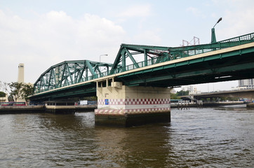 Obraz premium View of Thai river bridge, Bangkok