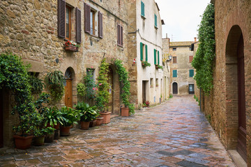 Obraz na płótnie Canvas Ancient Alley in Tuscany