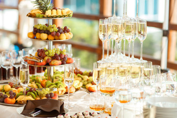 wedding table dinner
catering marriage decorations