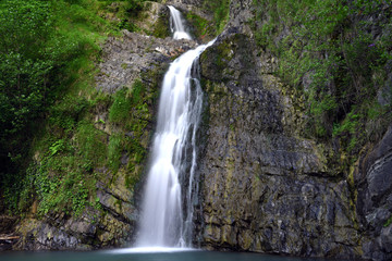 Fototapeta na wymiar Waterfall on the Zmeika river. National Park, Sochi, Russia.