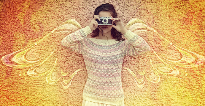The woman with a camera, photographs