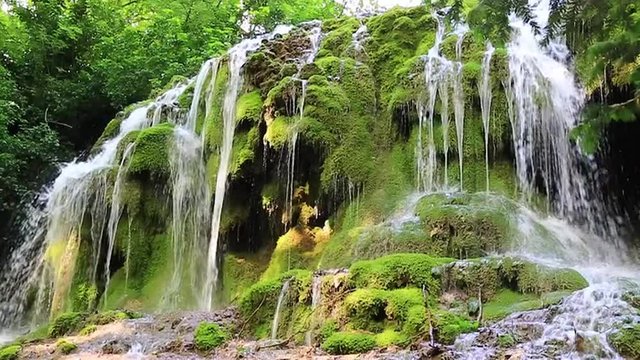 Cascade G&eacute;menos