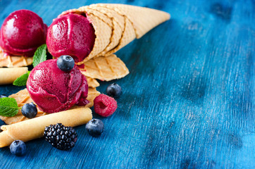 Red ice cream with berries, sorbet copy space background - obrazy, fototapety, plakaty