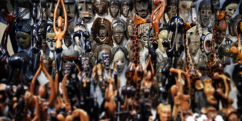 Statues et masques africains