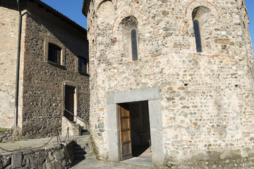 Fototapeta na wymiar Agliate - Church of San Pietro