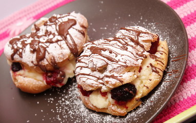 Windbeutel mit Vanillecreme